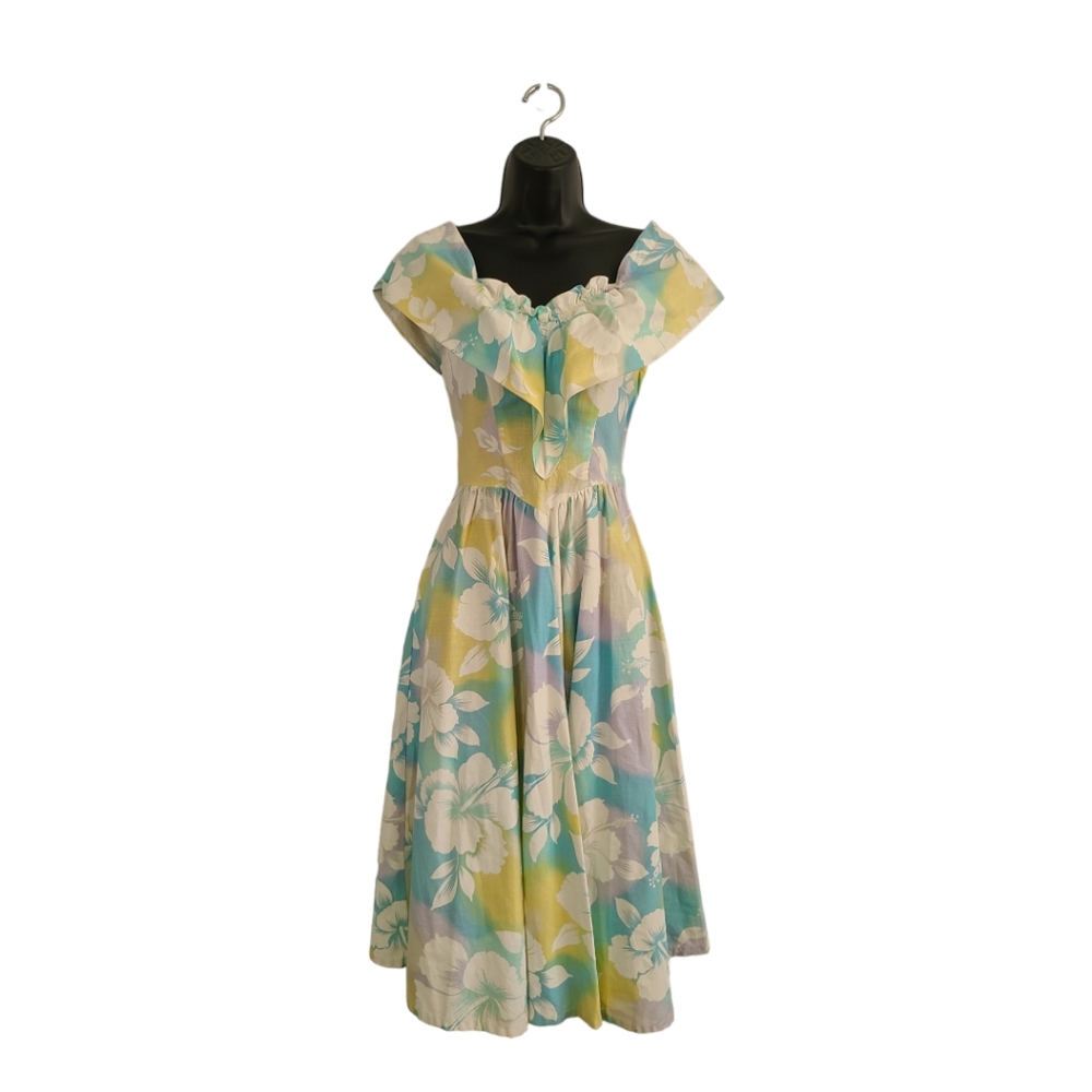 Vintage Hawaiian dress